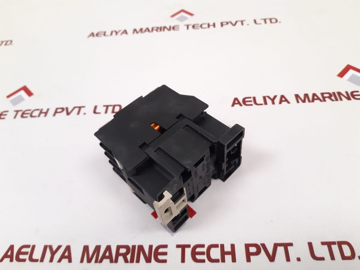 Telemecanique ca2 dn 31 contactor Used 