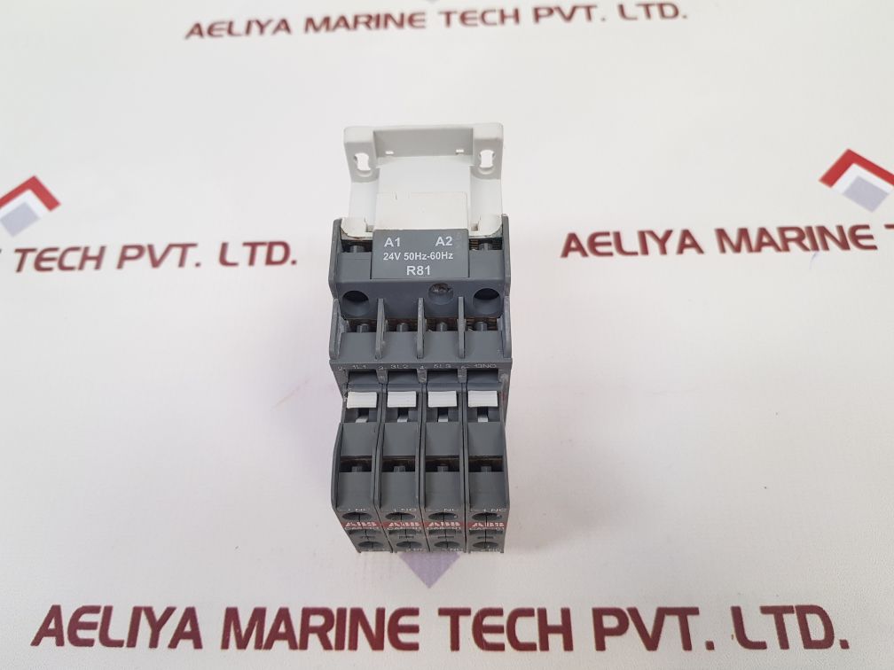 Abb A12/Ca5-01 Auxiliary Contact