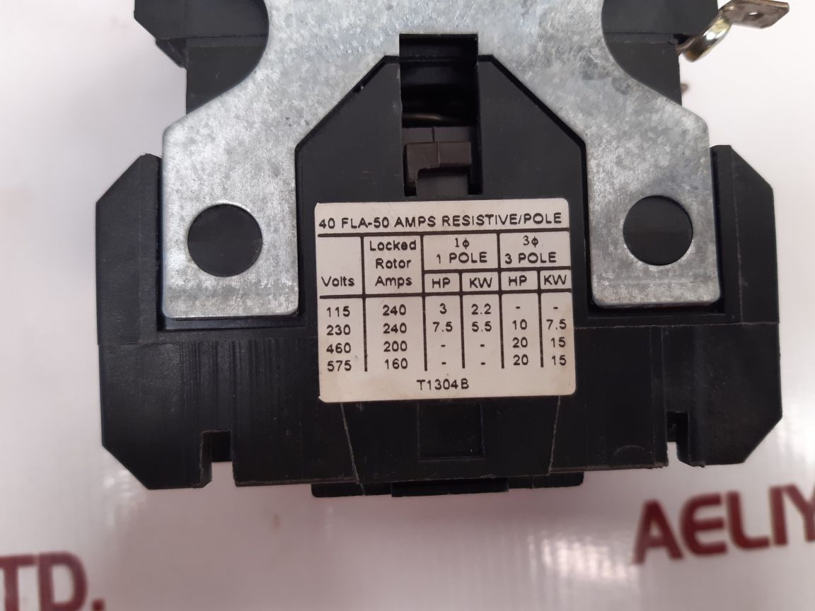 Carrier Transicold 10-00304-33 Contactor Used