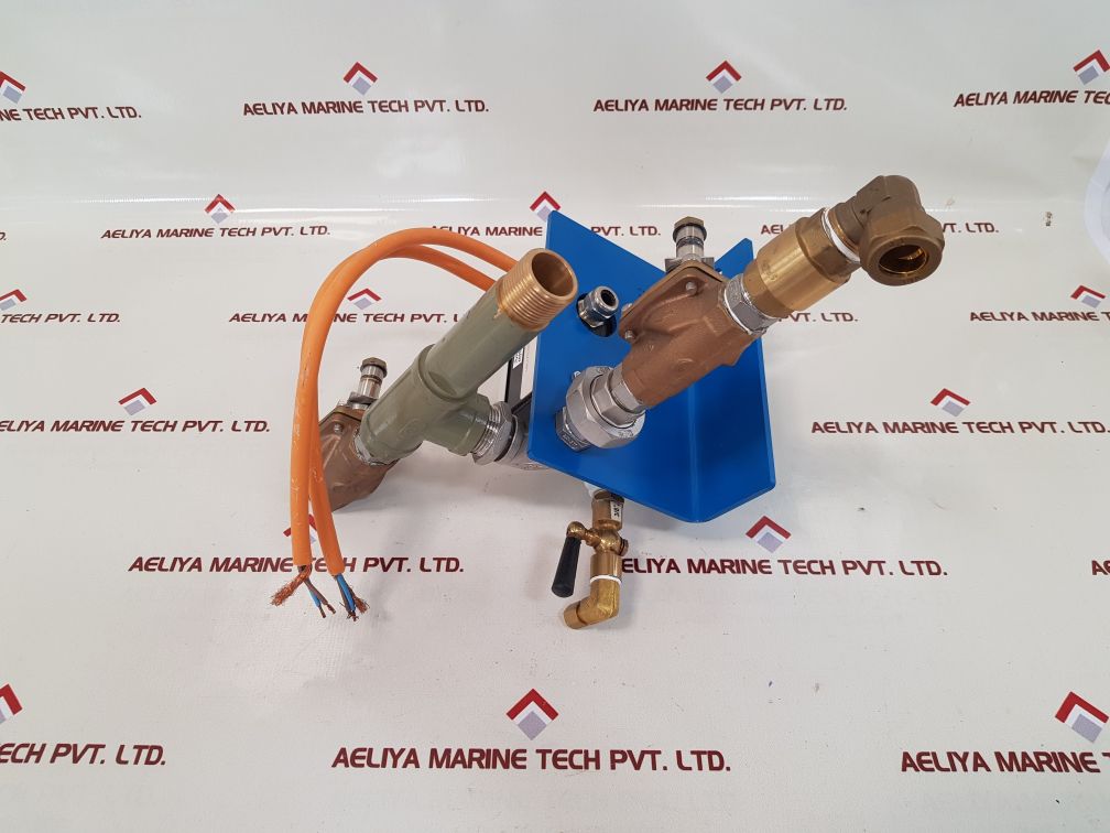 Danfoss rt200 pressure switch with a3281-003 and ckd adk11-20a valve ...