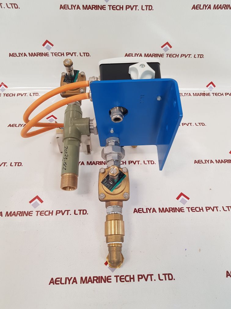 Danfoss  rt200 pressure switch with a3281-003 and ckd adk11-20a valve set 