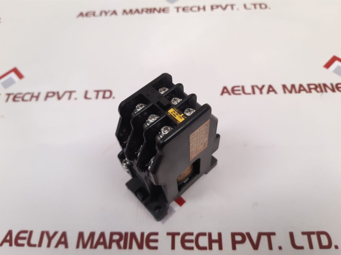 Fuji electric src50-2f/x (3a3b) auxiliary relay Used 