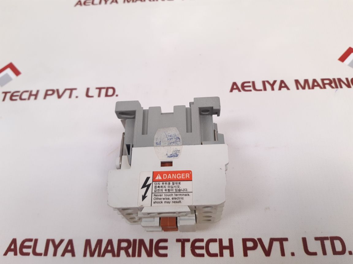 Hyundai Hmx 22 Control Relay