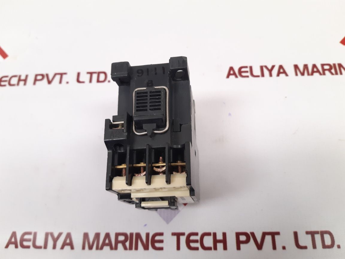 Hyundai Hmx 31 Control Relay