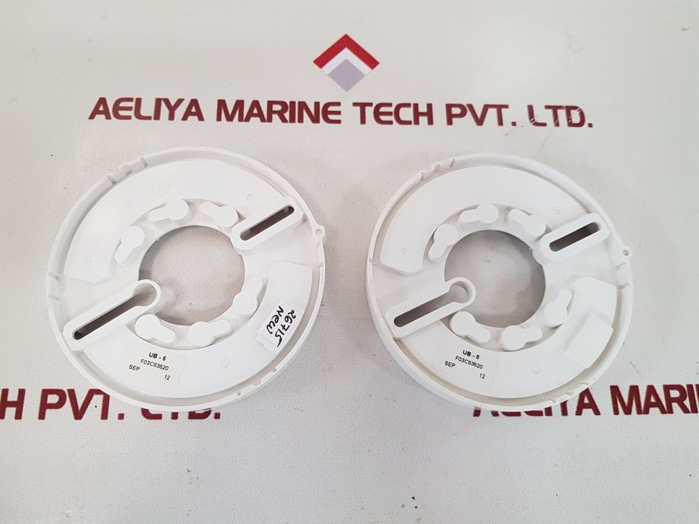 Ub-6 f03c83520 base pale