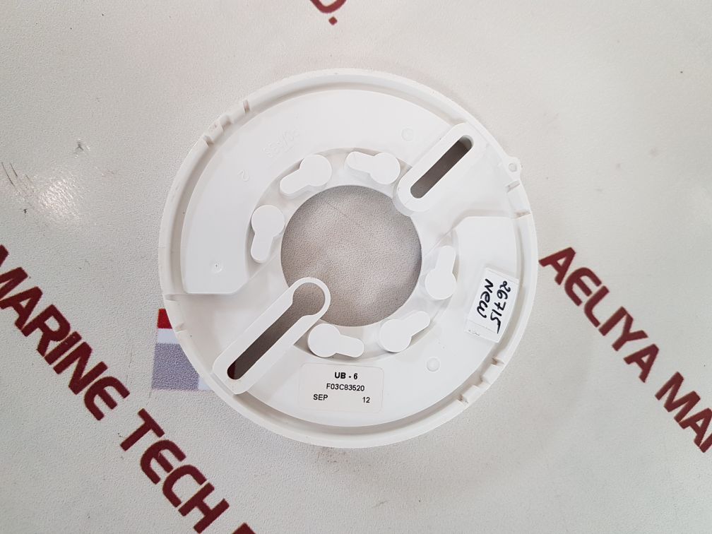 Ub-6 f03c83520 base pale