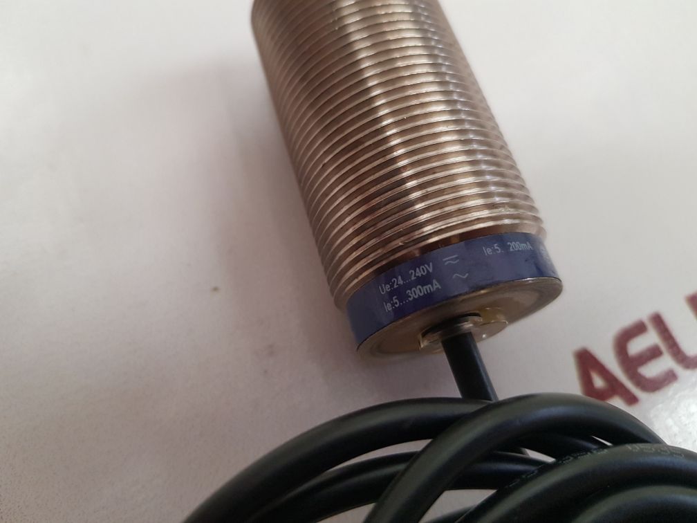 Telemecanique Square D Xs630B1Mal2 Inductive Proximity Sensor