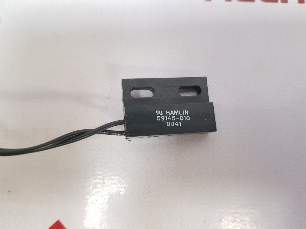 Hamlin 59145-010 Reed Switch