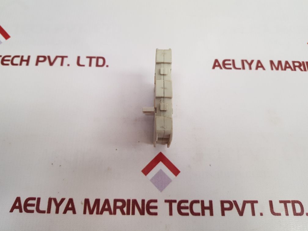 Siemens 3Ty7 561-1B Auxiliary Switch Block