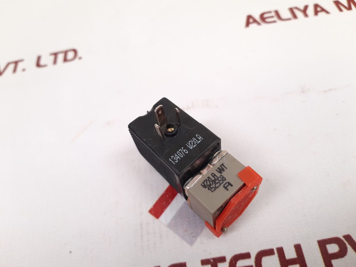 Burkert 6012 T 1, 2 Fpm Pa Solenoid Valve