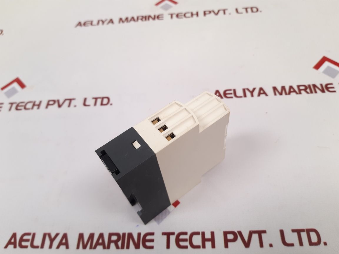 Telemecanique/Schneider Electric Re7Tl11Bu Timer Relay