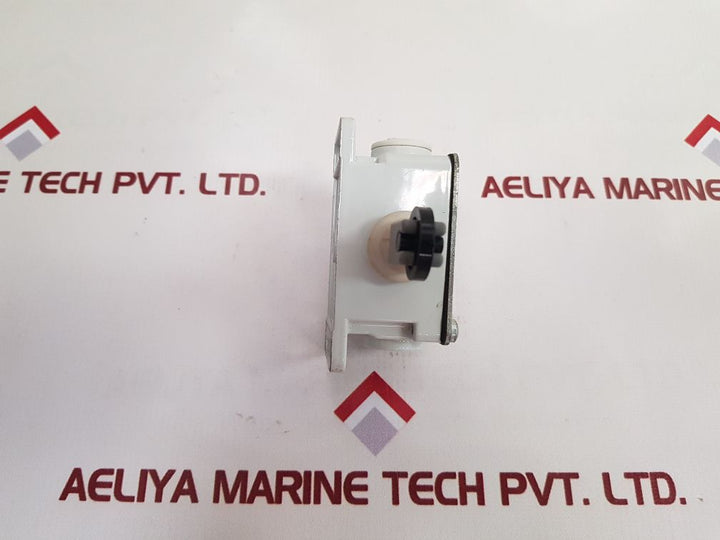 Lovato Plnu1-rw Za Limit Switch Ip65 Roller Push Plunger, Contacts