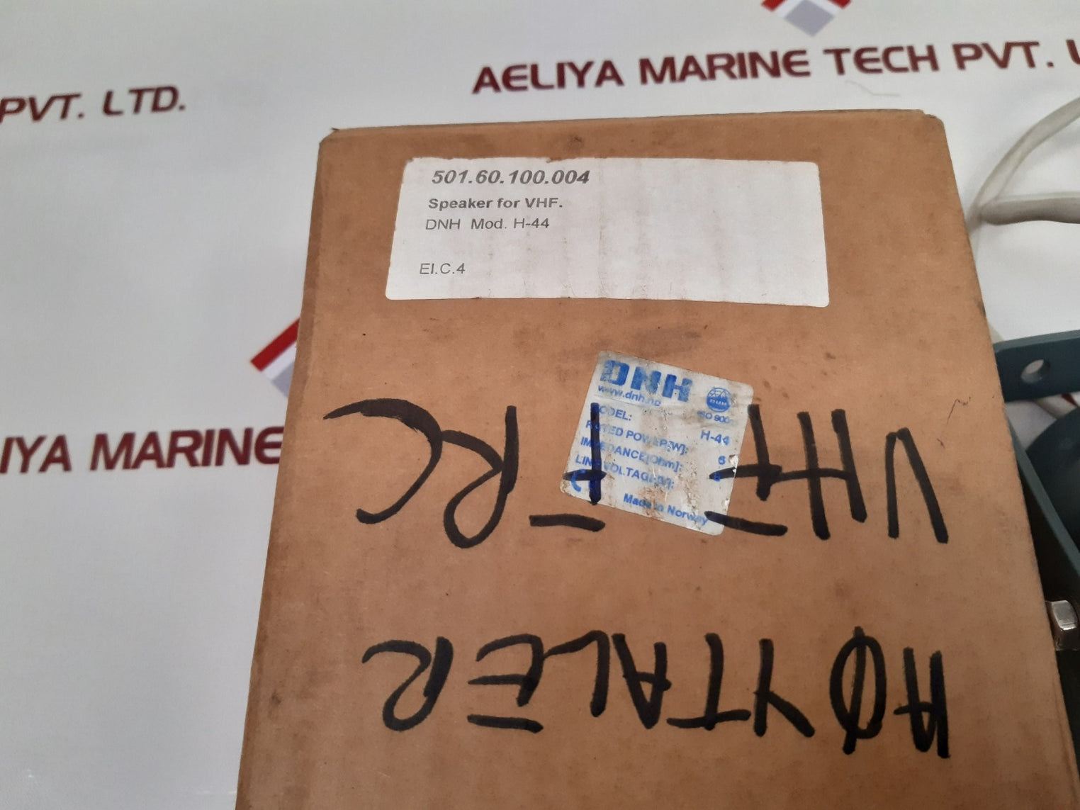 Dnh H-44 Loudspeaker