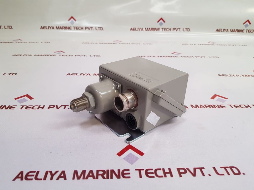 Danfoss Kps 33 Pressure Control 060-3103 New