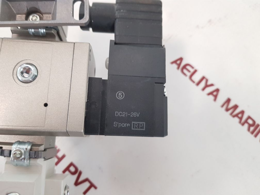 Smc av2000-02-5dz solenoid valve with aw20-vhs20-av-x1s2104a 