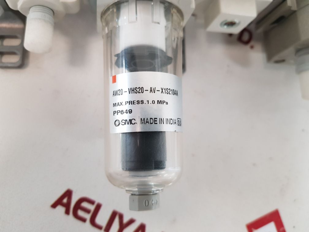 Smc av2000-02-5dz solenoid valve with aw20-vhs20-av-x1s2104a 