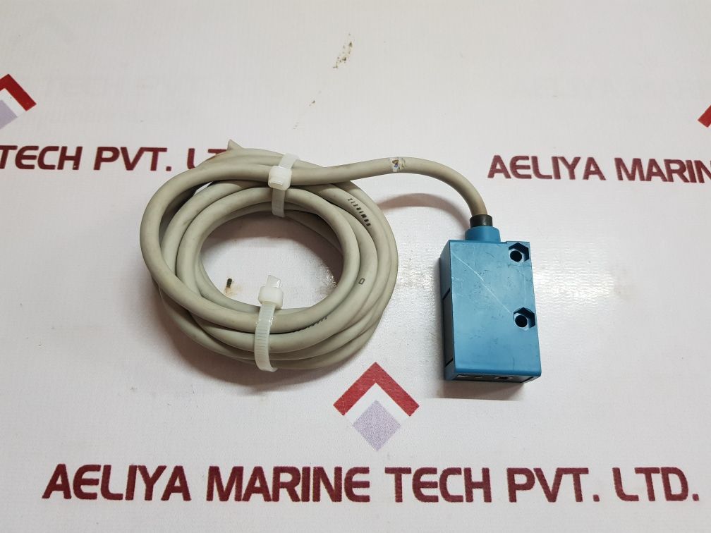 Honeywell fe7c-tc6vgr photoelectric sensor used