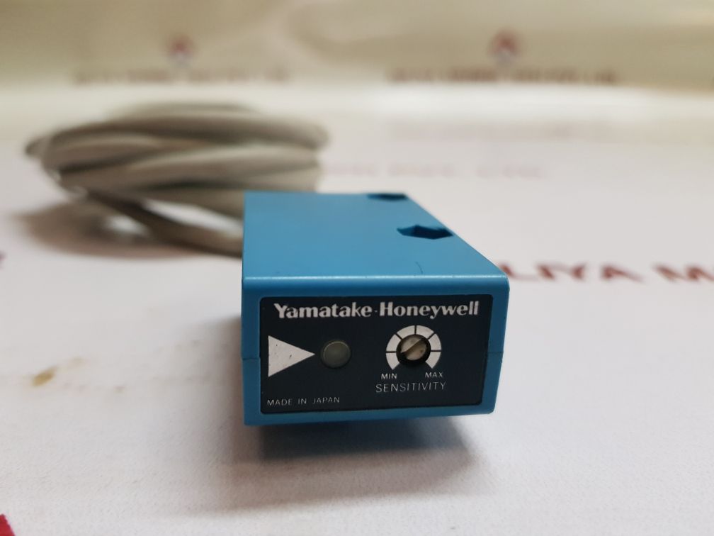 Honeywell fe7c-tc6vgr photoelectric sensor used