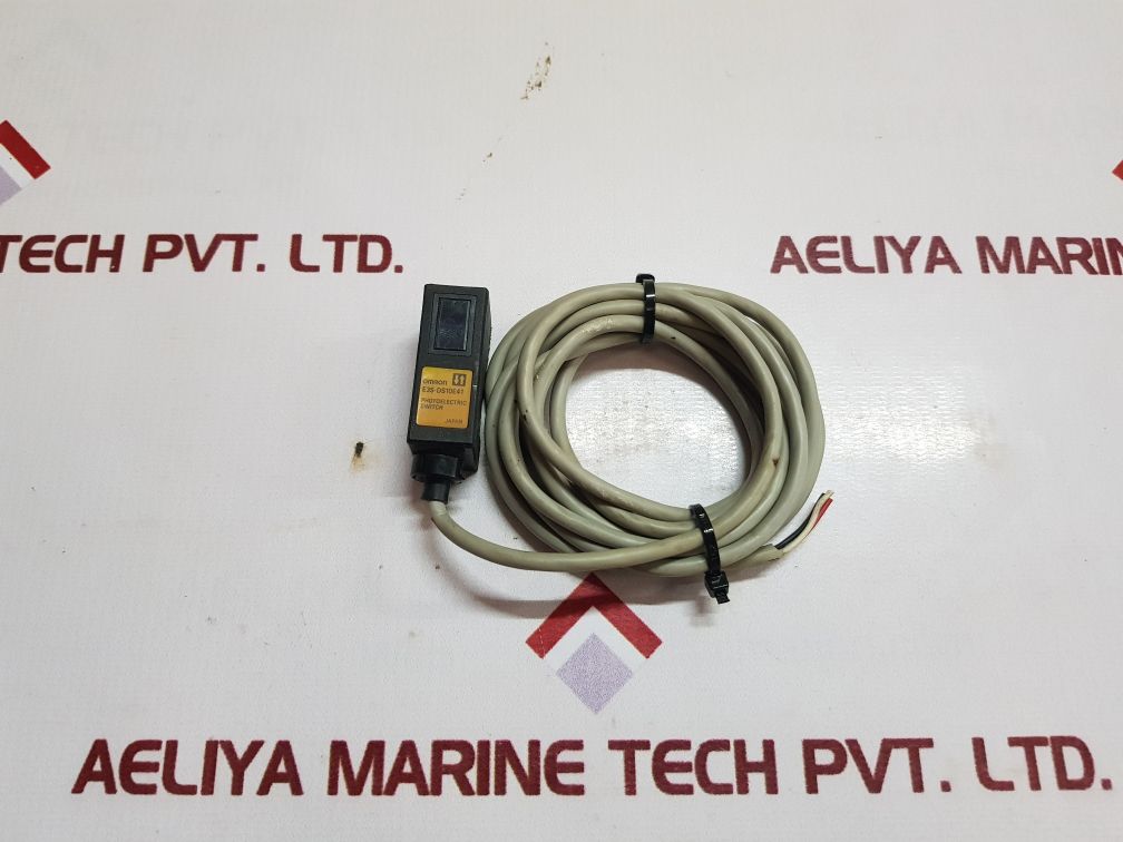 Omron E3S-ds10E41 Photoelectric Switch