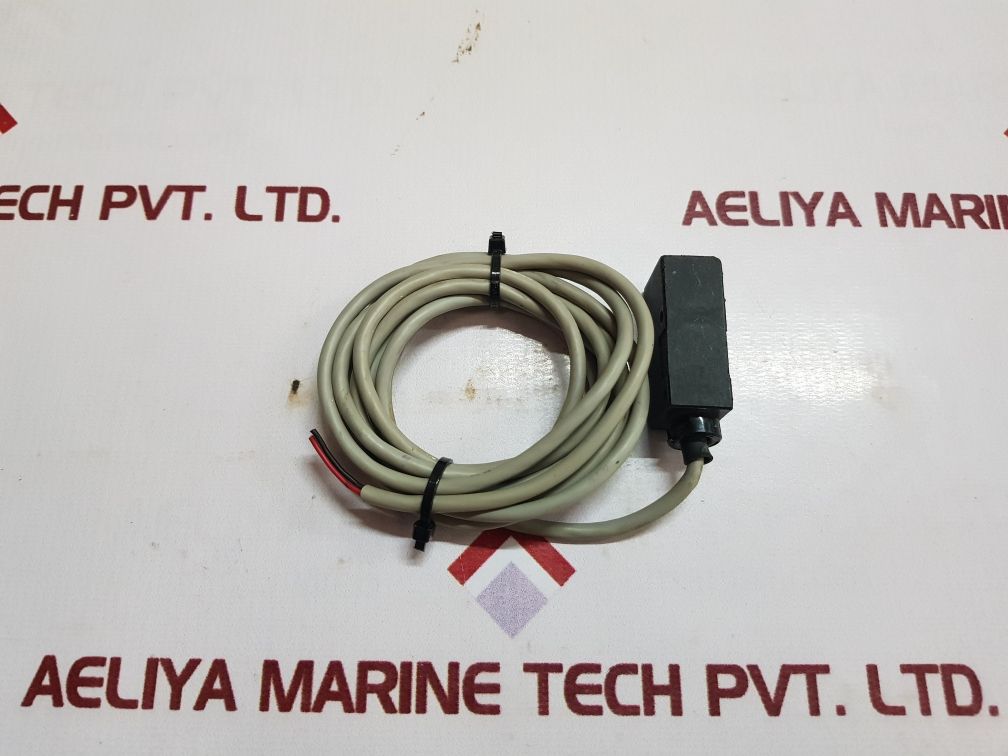 Omron E3S-ds10E41 Photoelectric Switch