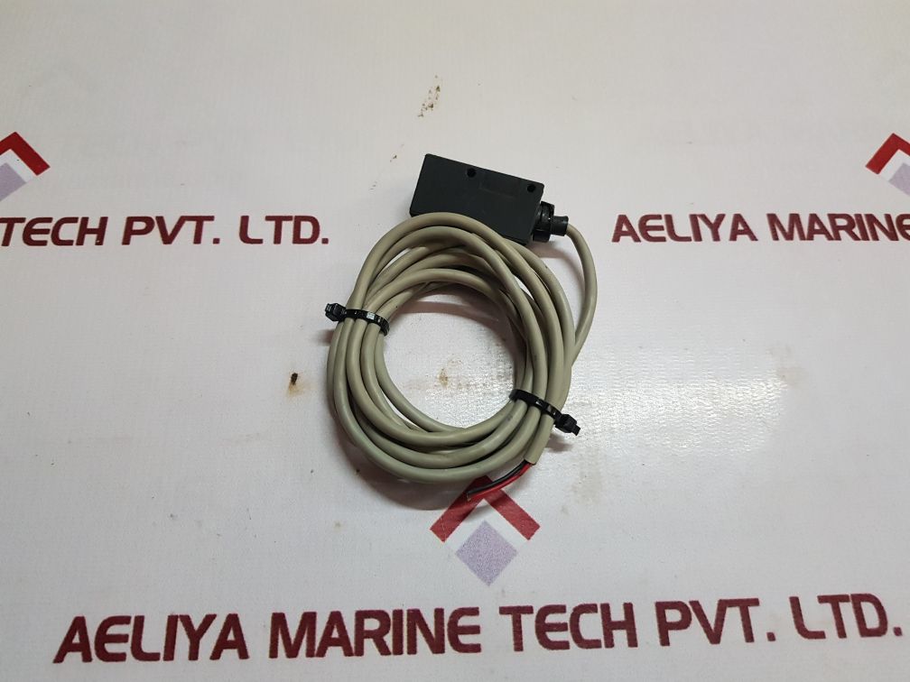 Omron E3S-ds10E41 Photoelectric Switch