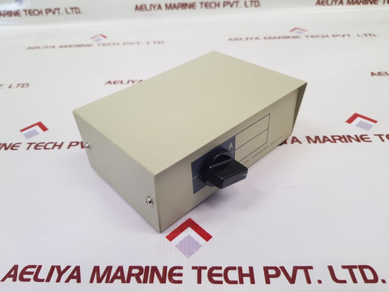Gc Electronics 45-2030 Data Transfer Switch