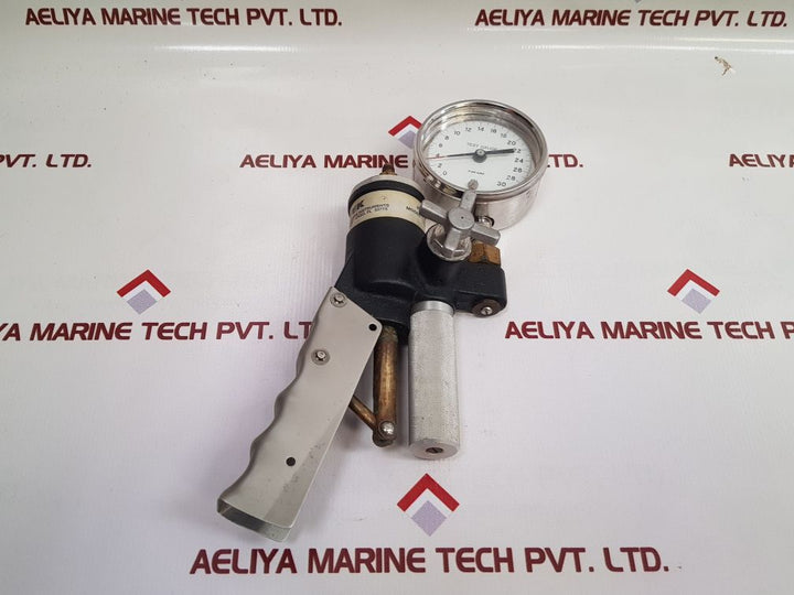 Ashcroft/Ametek T-750 Pressure Gauge Used