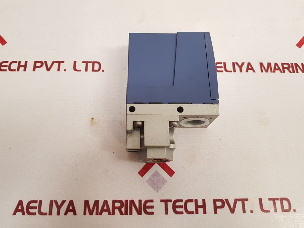 Telemecanique Xmlb300D2S11 Nautilus Pressure Switch