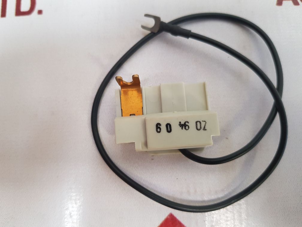 Siemens 3Tx7402-3H Surge Suppressor Varistor With Cable Spacer