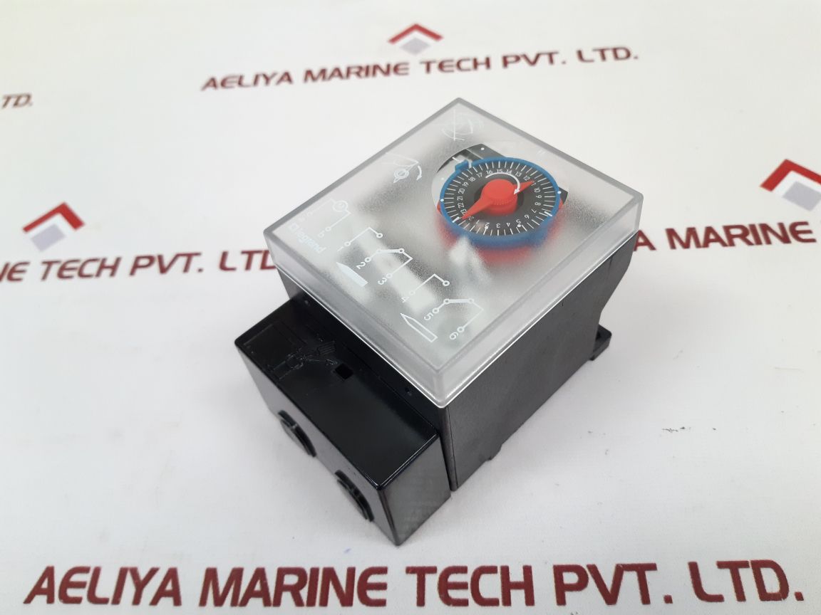 Legrand 499 21 Analogue Time Switch
