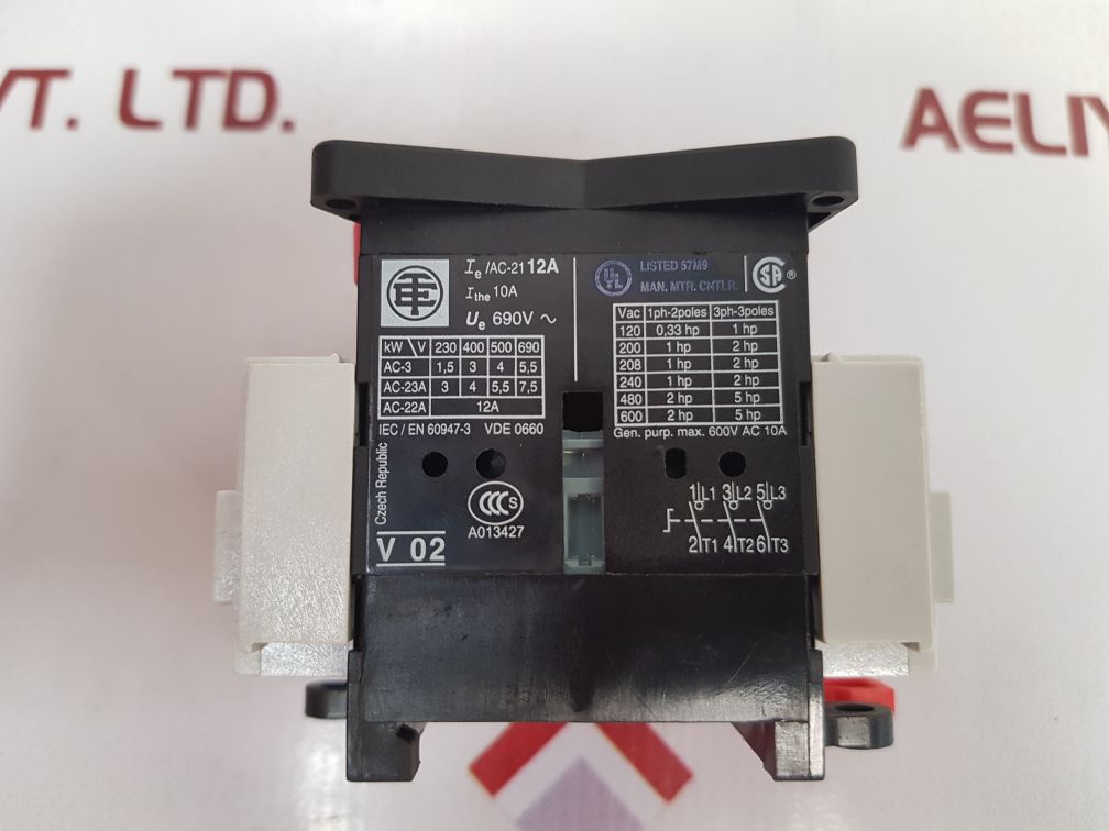 Telemecanique Vcf02 Switch
