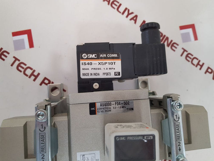 Smc av4000-f04-5dz soft-start valve with ise40a-01-v pressure switch