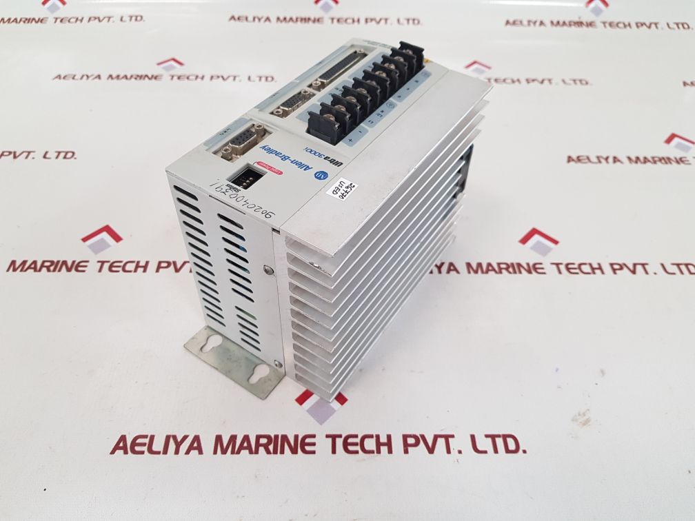 Allen-bradley ultra 3000i servo drive 2098-dsd-020x ser b
