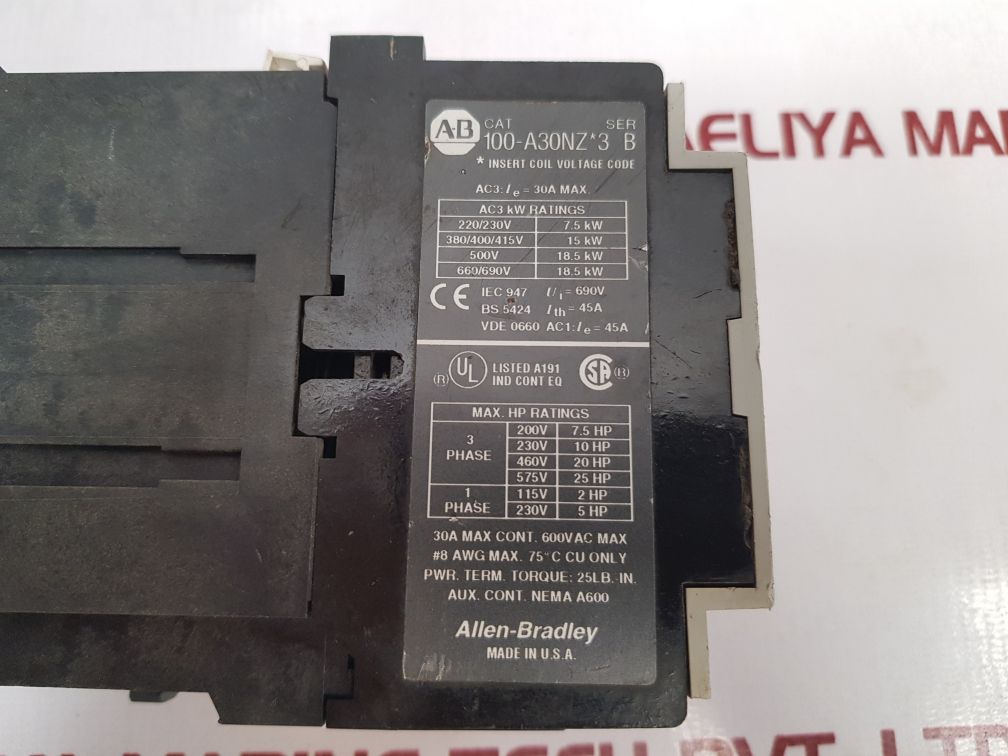 Allen-bradley 100-a30Nz*3 Contactor