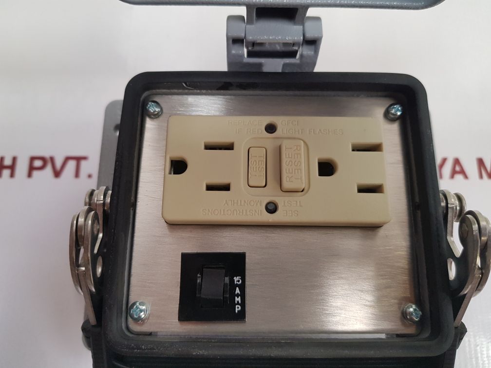 Mencom Gf-15R-32 Panel Interface Connector