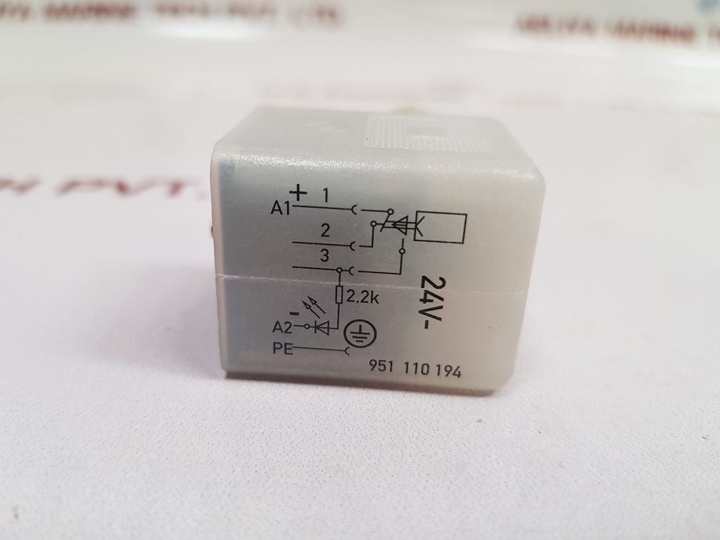 K&B 951 110 194 Valve