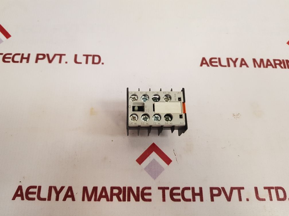 Siemens 3Tx4422-2A Auxiliary Switch Block