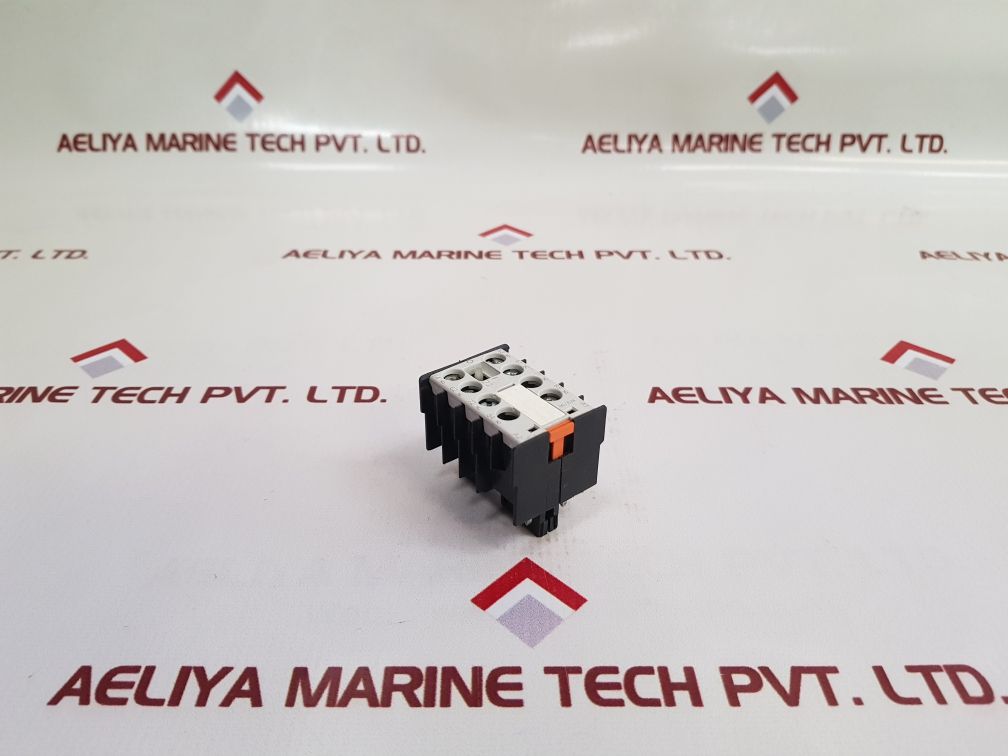 Siemens 3Tx4422-2A Auxiliary Switch Block