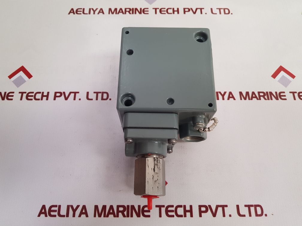 Square D Gcw-3 Industrial Pressure Switch
