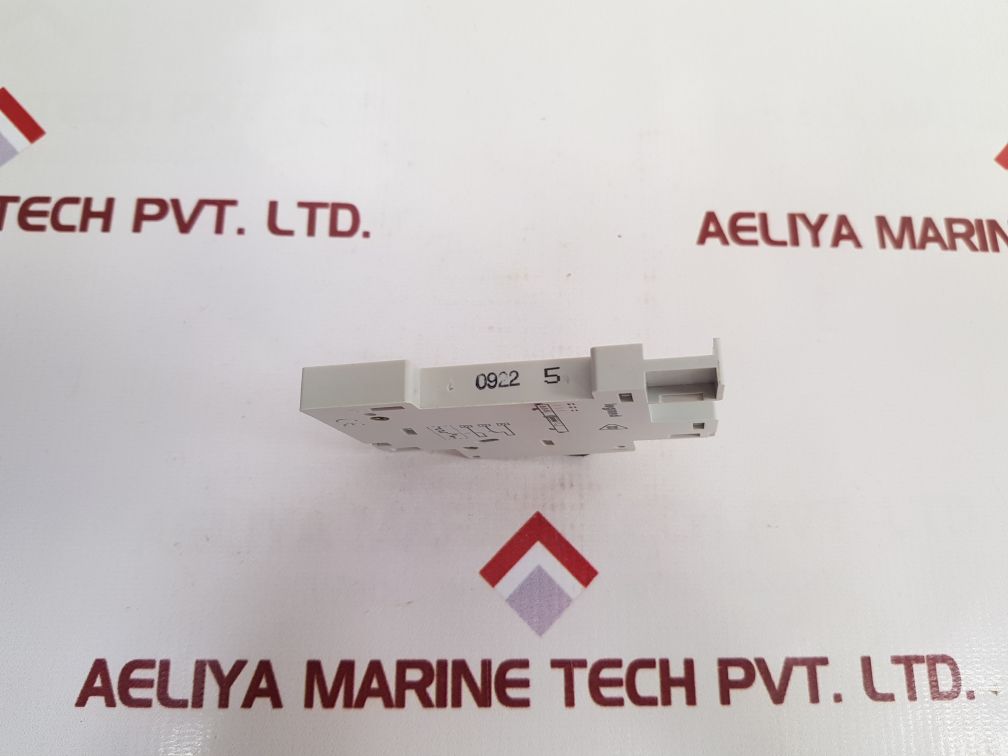 Legrand 073 50 Auxiliary Contact