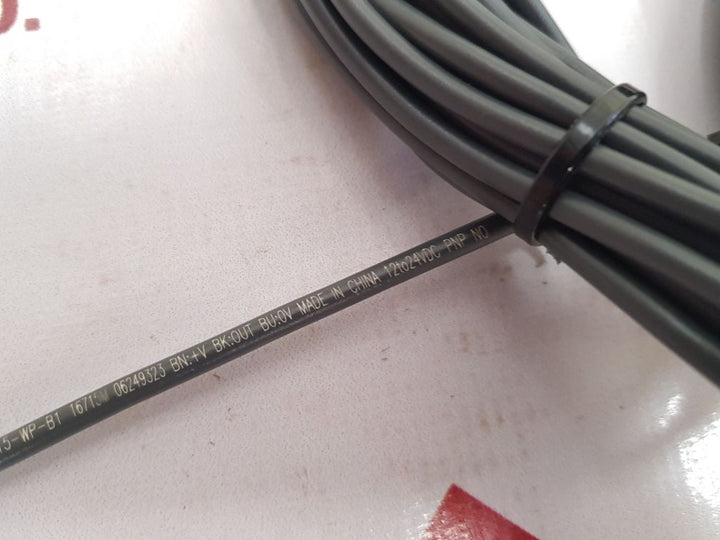 Omron E2A-m30Ks15-wp-b1 Photoelectric Switch