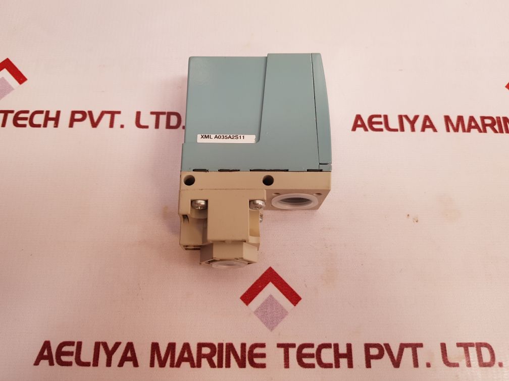 Telemecanique Xml A035A2S11 Pressure Switch