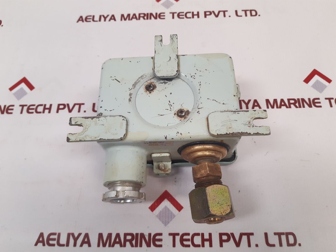 Saginomiya Sns-c102Wuq Pressure Controls