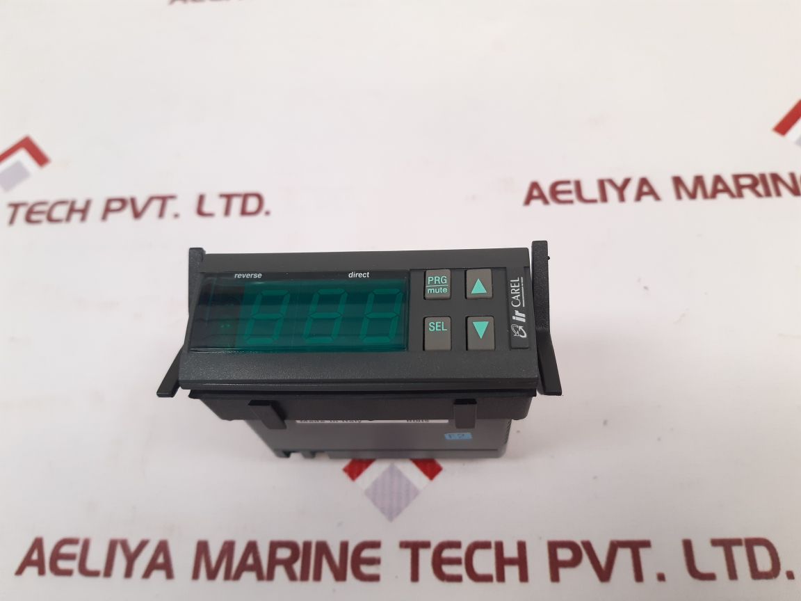 Carel Ir32W30000 Temperature Controller Rev. 1.031
