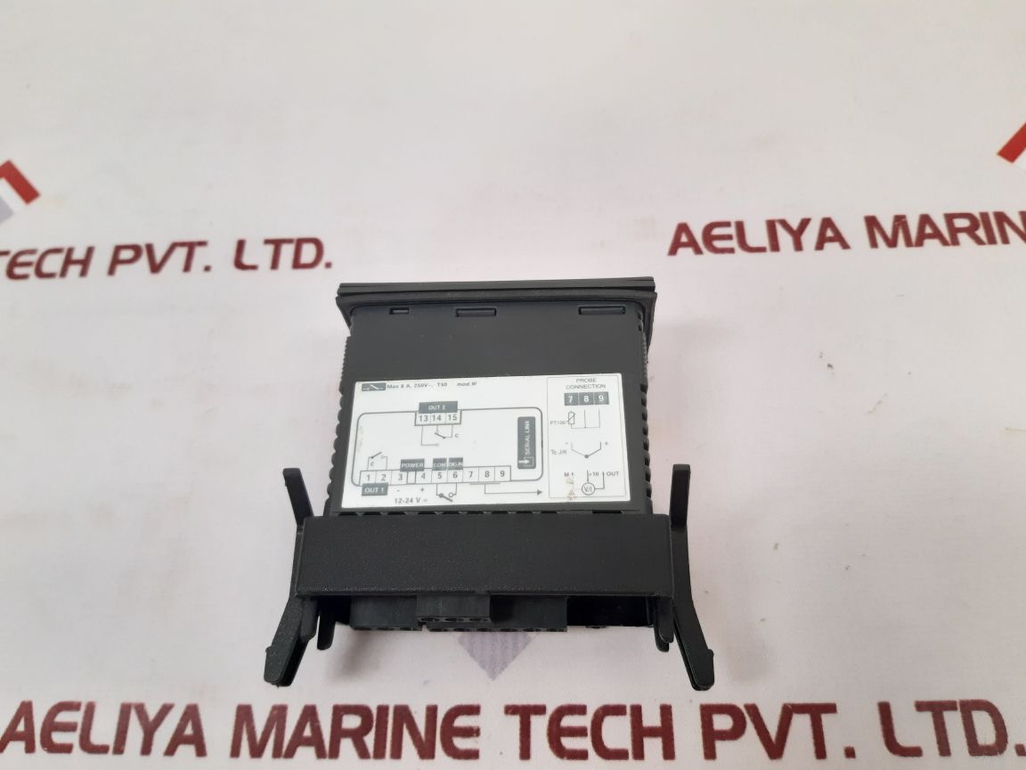 Carel Ir32W30000 Temperature Controller Rev. 1.031
