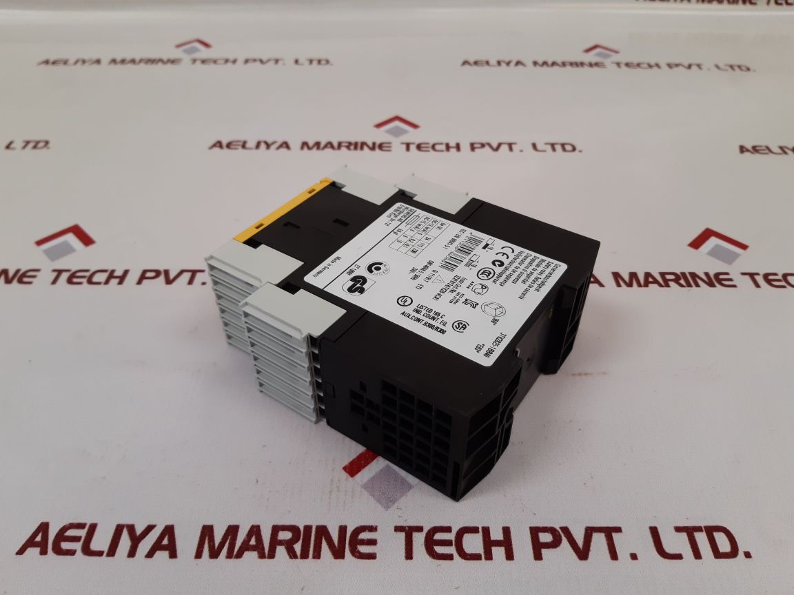 Siemens 3Tk2825-1Bb40 Safety Relay 24V Dc