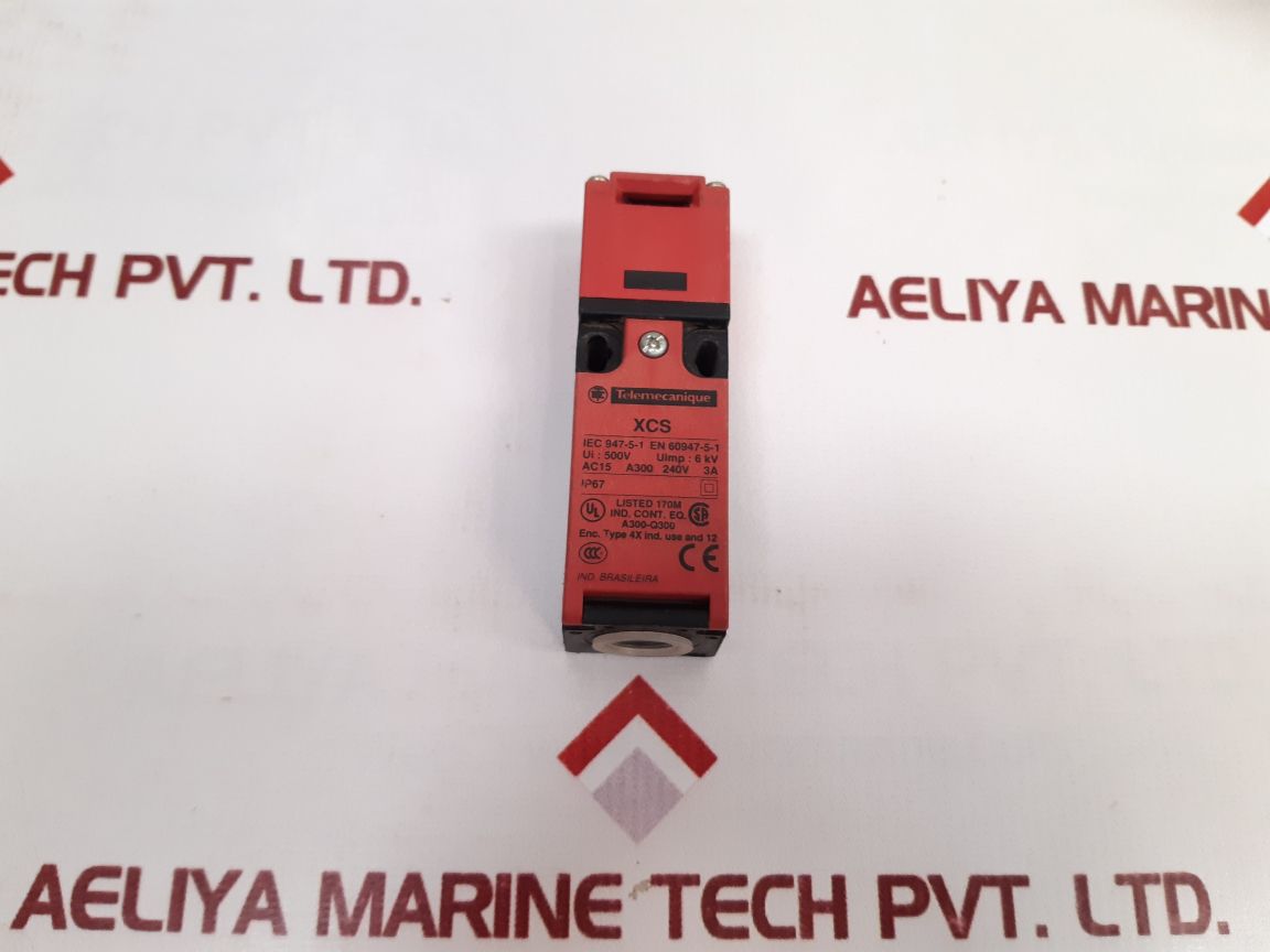 Telemecanique Xcs-pa592 Safety Interlock Switch 500V