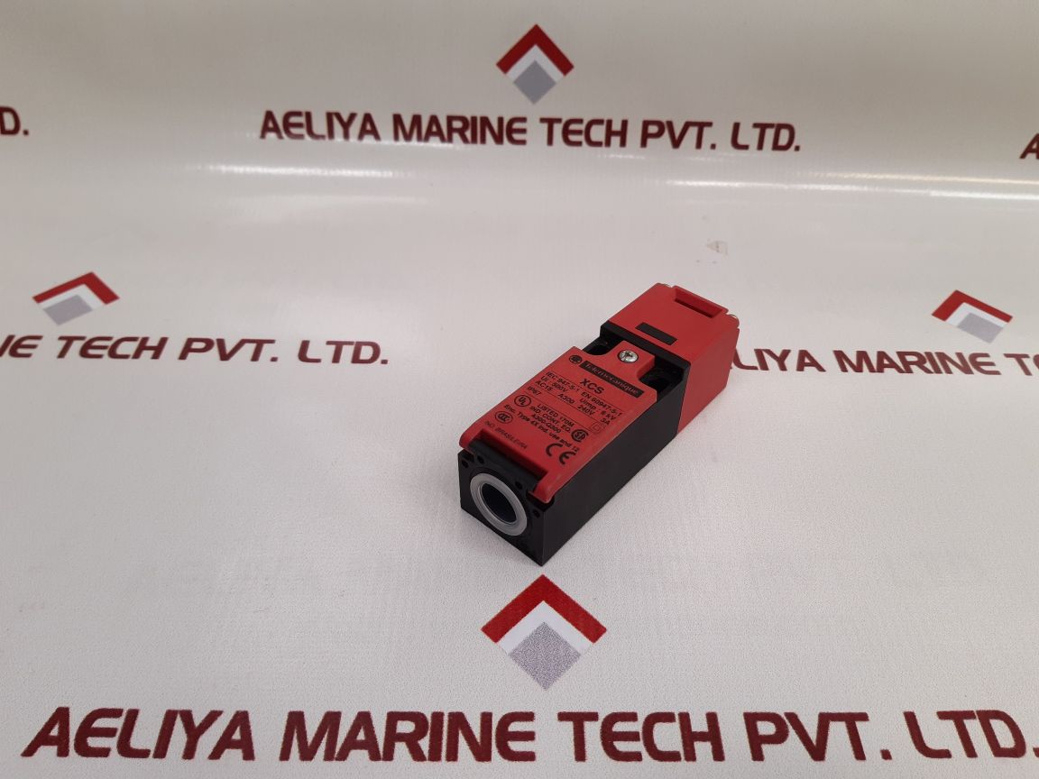 Telemecanique Xcs-pa592 Safety Interlock Switch