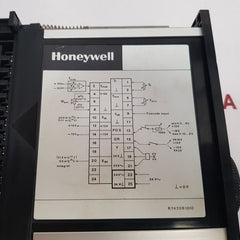 Honeywell Micronik 100 Temperature Regulator Controller R7420B1010