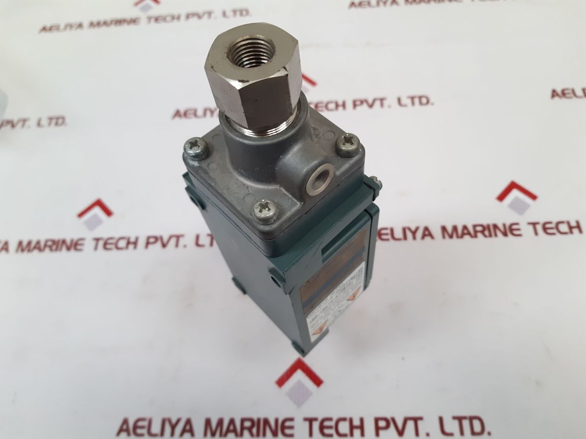 Taihei Boeki Tdz-7 Pressure Switch